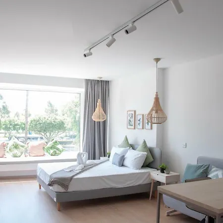 Athena Beach 4.0 לימסול